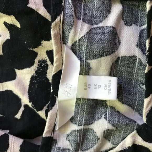 H&M Puff-Sleeve Linen Blend Printed Top Size US 8 (Medium) - Picture 6 of 7